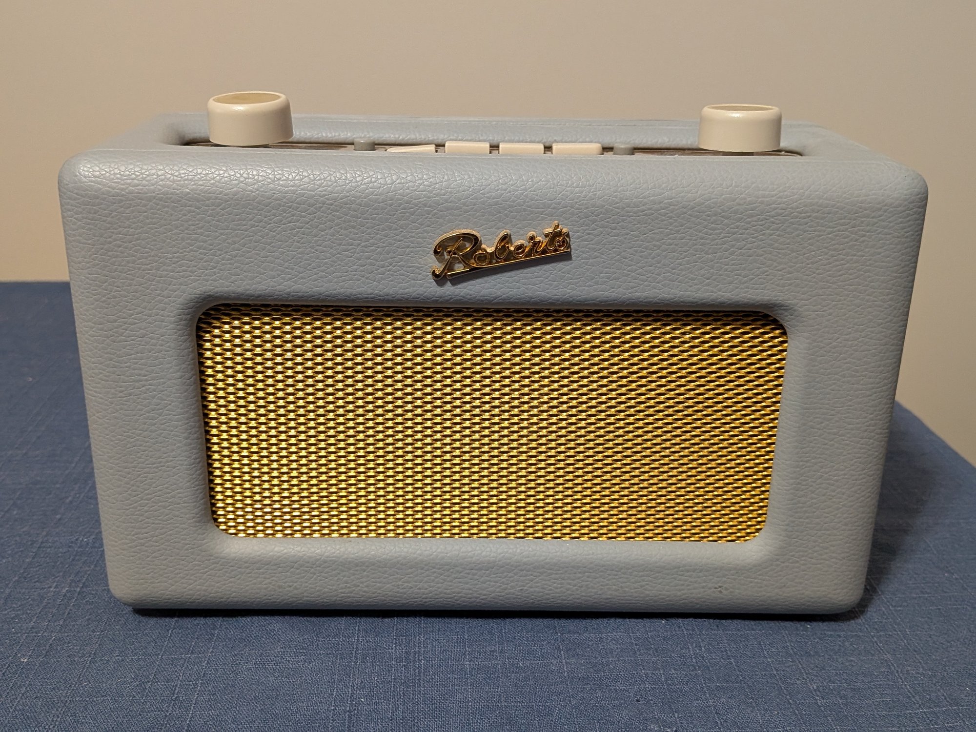 Roberts radio, front view